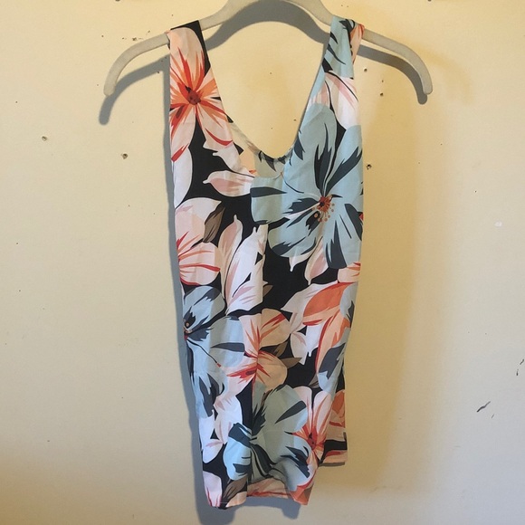 Cupshe Tops - Cupshe Floral Tank Top - Black, Blue, Red